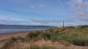 Ofnau bod lifogydd gan for ac afon yn bygwth cynlluniau mawr Cyngor Abertawe